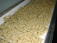 Процессы производства макаронных изделий состоят из подготовки сырья