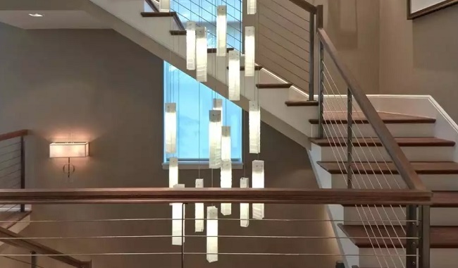 Автоматическая подсветка ступеней умной лестницы в частном доме