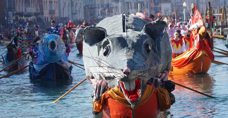 Карнавал в Венеции - 2024